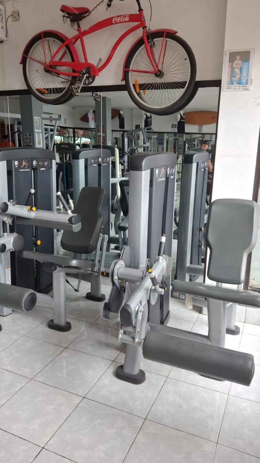 Tropica Gili Total Body Fit - Free Access Gym And Coworking Space Гілі-Траванган Екстер'єр фото