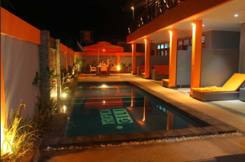 Tropica Gili Total Body Fit - Free Access Gym And Coworking Space Гілі-Траванган Екстер'єр фото