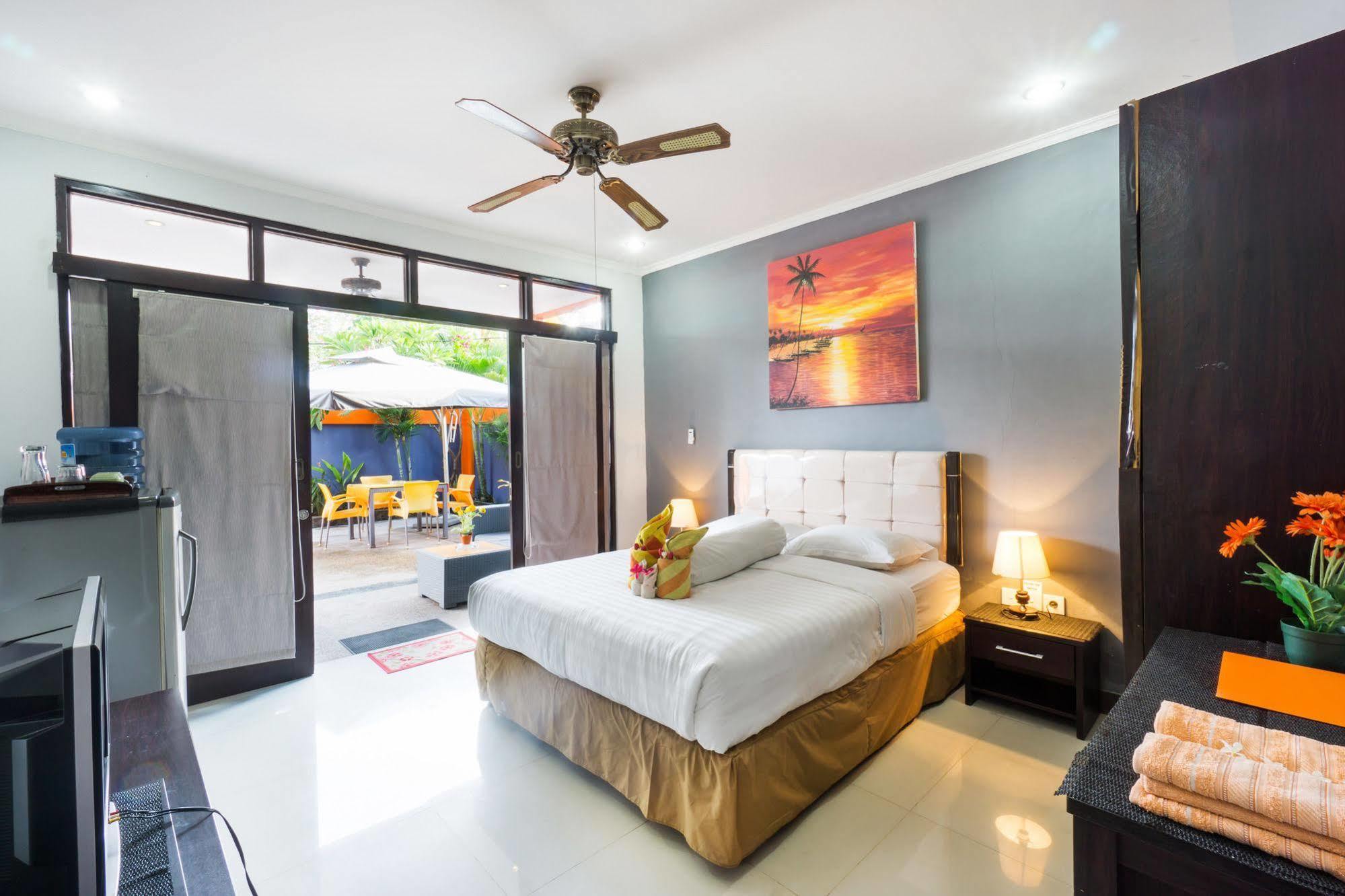 Tropica Gili Total Body Fit - Free Access Gym And Coworking Space Гілі-Траванган Екстер'єр фото