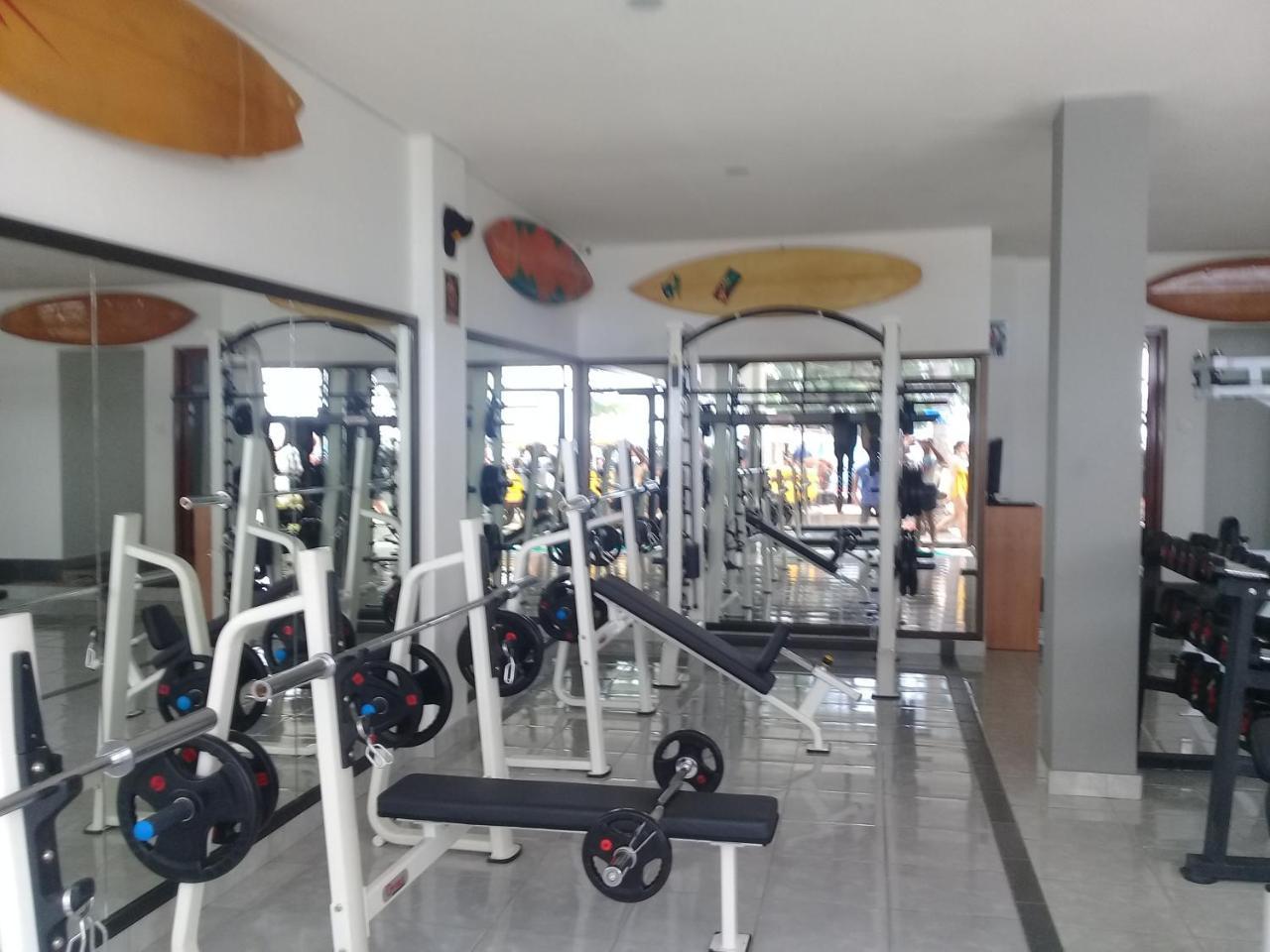 Tropica Gili Total Body Fit - Free Access Gym And Coworking Space Гілі-Траванган Екстер'єр фото